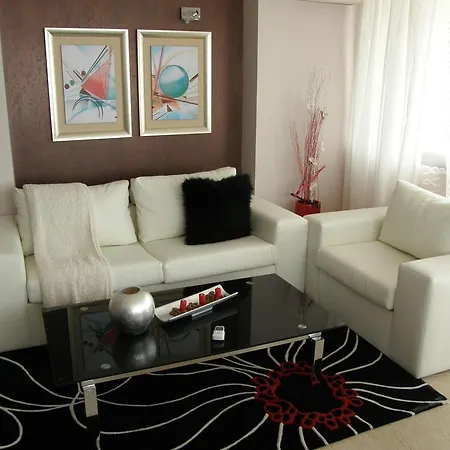 ホテル Regina Mare ツァレヴォ